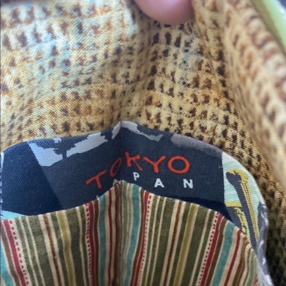 Red Crossbody Bag with Woven Texture and Structured Design - Picture 9 of 12